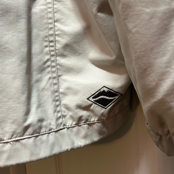 VANS - Picture 2 of 4